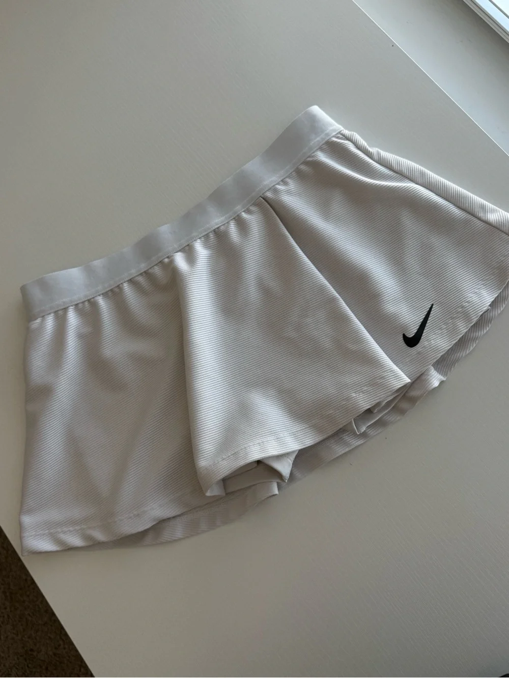 Nike Girls Large White Textured Dri-FIT Flouncy Tennis Skirt Skort Athletic - Picture 1 of 6